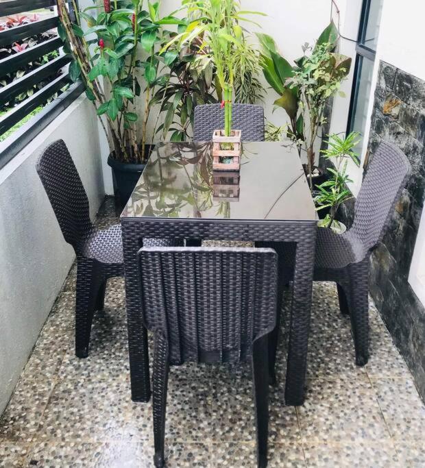 Home Away From Home. Bacolod Exterior photo